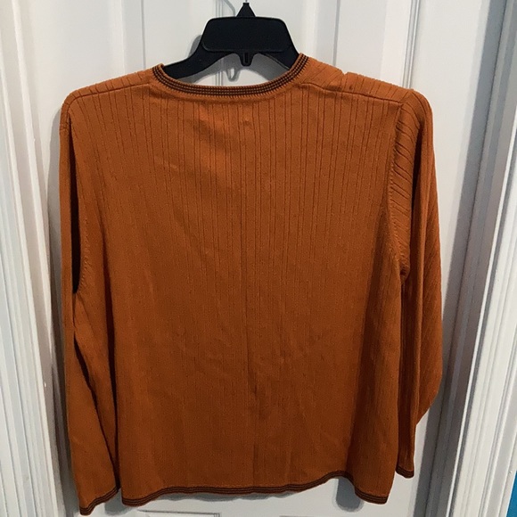 Sweater - Picture 4 of 5